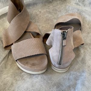 Eileen Fisher Voice Wedge Sandal
